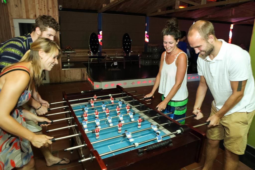 Hanoi Rocks Hostel Екстер'єр фото