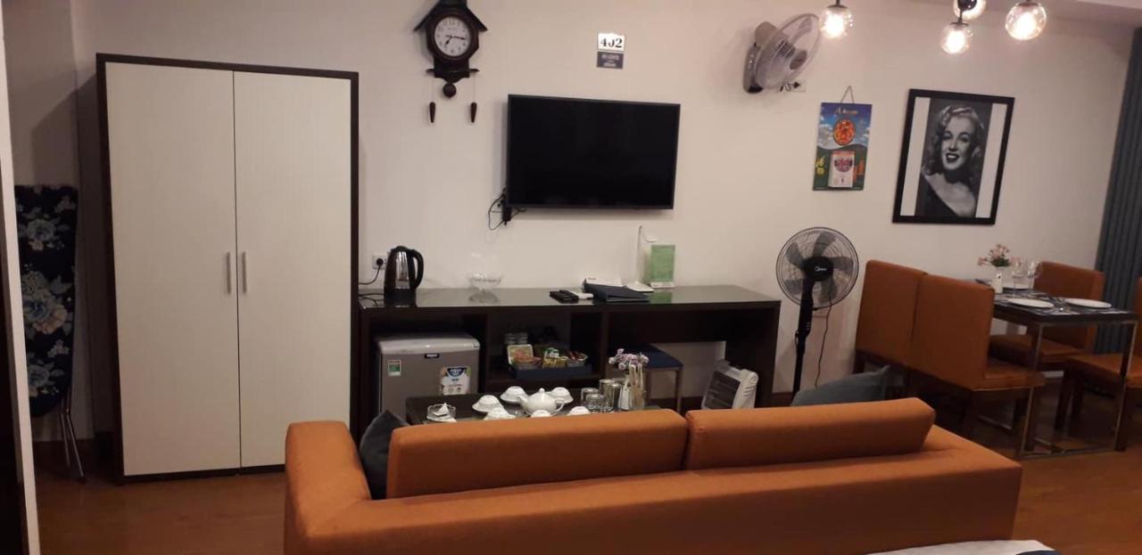 Hanoi Rocks Hostel Екстер'єр фото