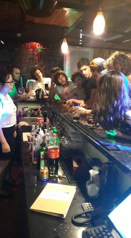 Hanoi Rocks Hostel Екстер'єр фото