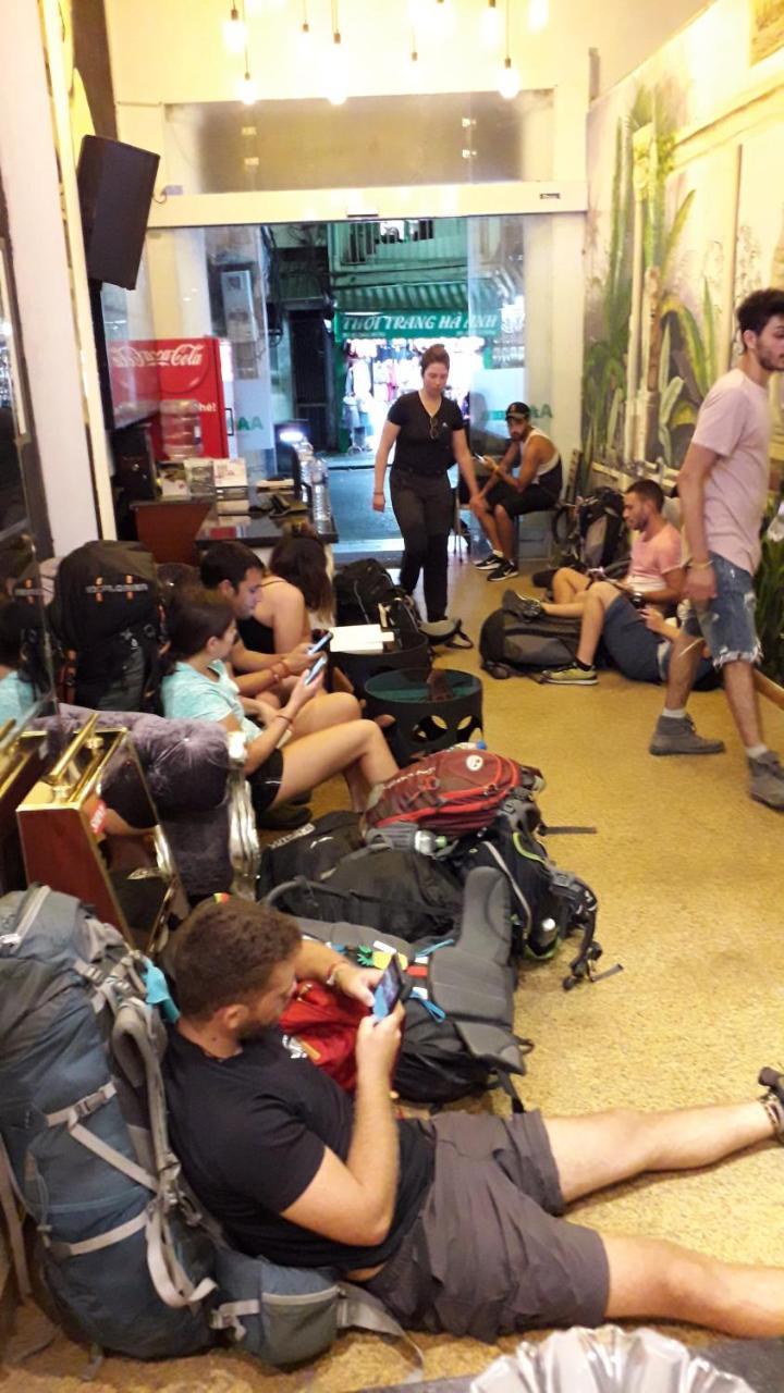 Hanoi Rocks Hostel Екстер'єр фото