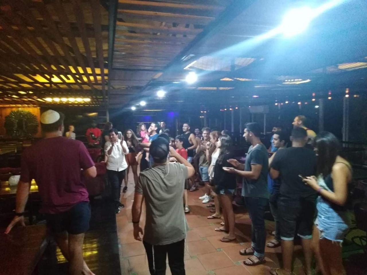 Hanoi Rocks Hostel Екстер'єр фото