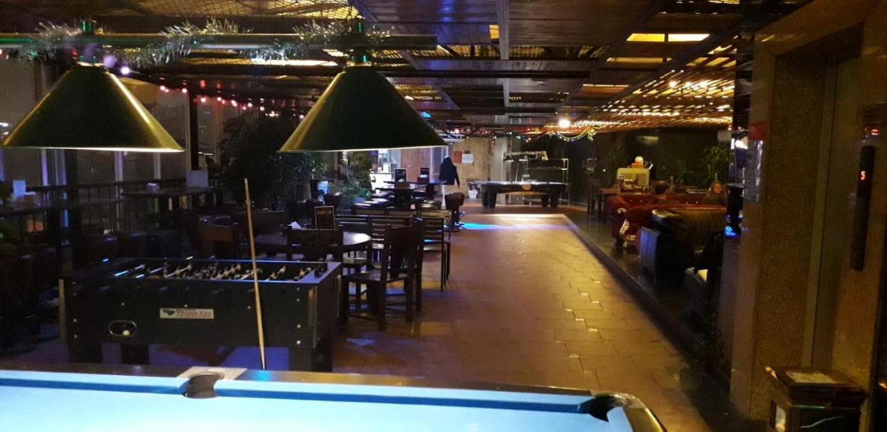 Hanoi Rocks Hostel Екстер'єр фото