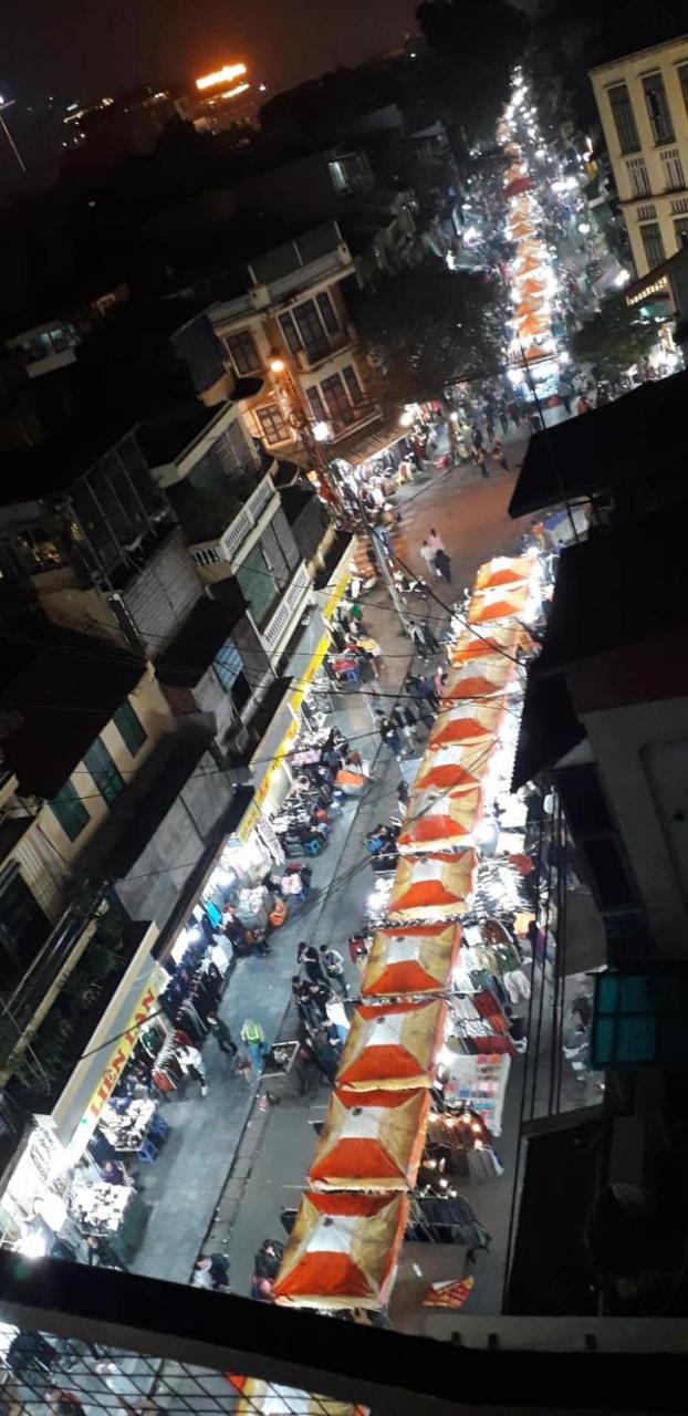 Hanoi Rocks Hostel Екстер'єр фото