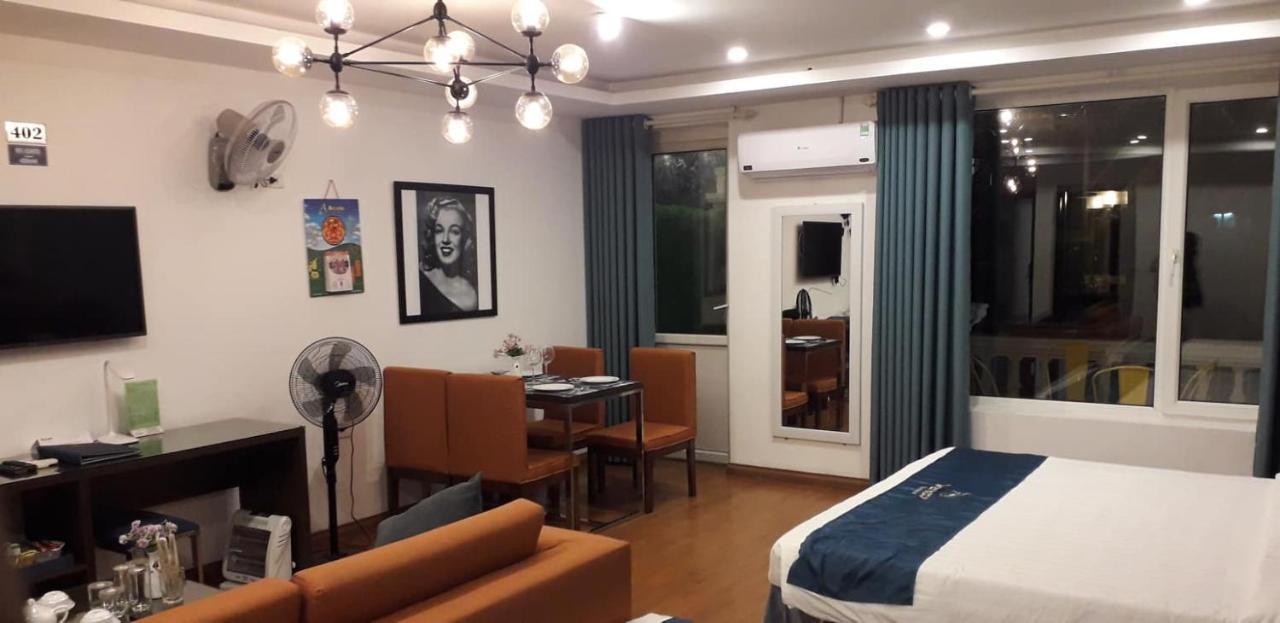 Hanoi Rocks Hostel Екстер'єр фото
