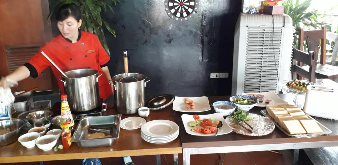 Hanoi Rocks Hostel Екстер'єр фото